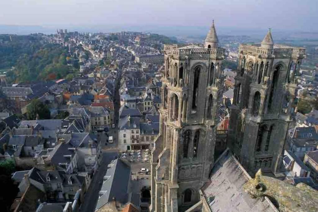 Laon : « Suite Privee Au Pied De La Cathedrale » 외부 사진