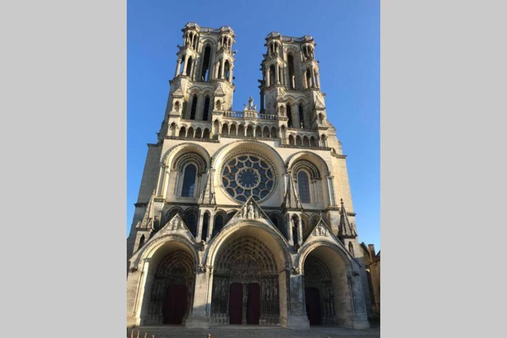 Laon : « Suite Privee Au Pied De La Cathedrale » 외부 사진